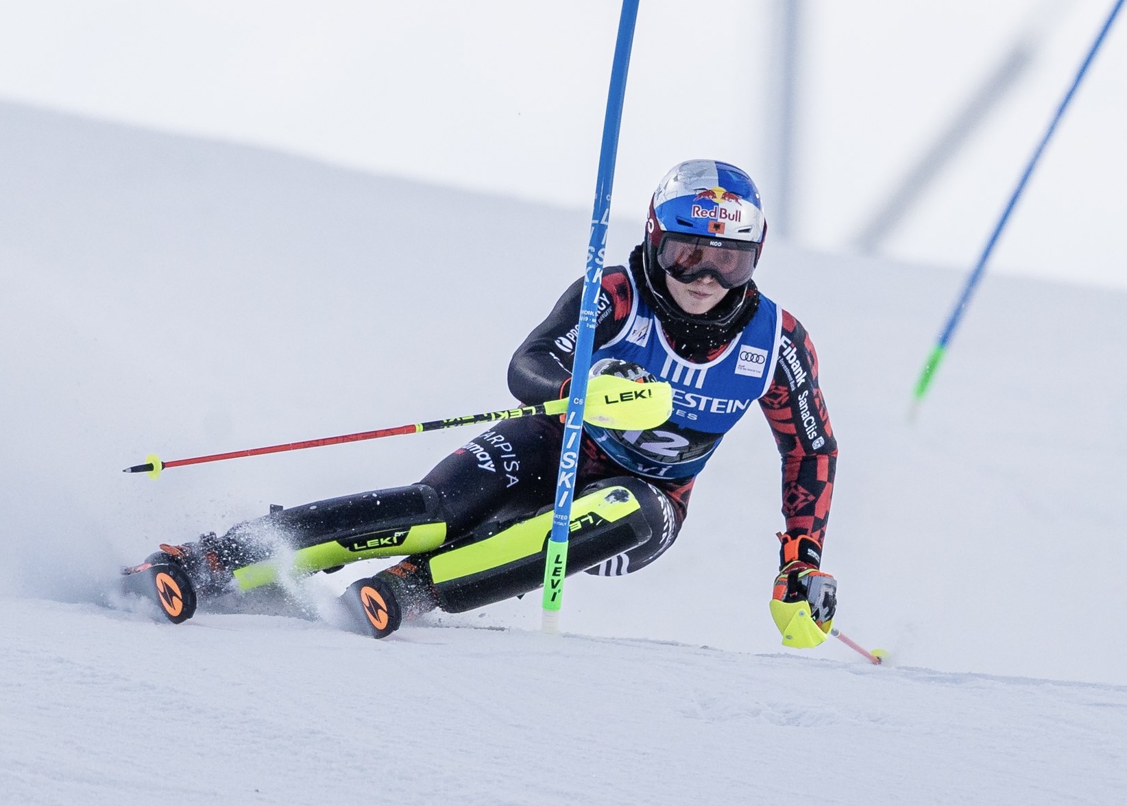 Lara Colturi sur le podium à Levi